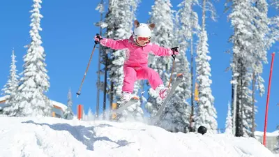 Spaß für die Kids auf den Pisten im Skigebiet Big White