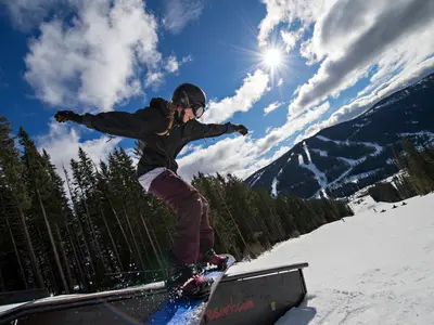 Snowpark im Sun Peaks © Adam Stein