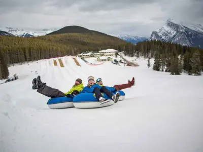 Snowtubing in Norquay im Skigebiet Banff © Mt. Norquay Banff