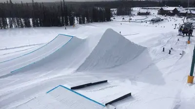 Der Snowpark im Skigebiet Lake Louise