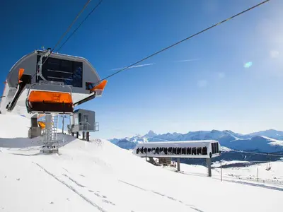 Station des Tee Pee Lifts im Skigebiet Sunshine Village © Sunshine Village