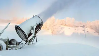 Schneekanonen sorgen für perfekte Bedingungen