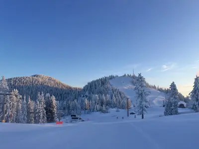 Gipfel vom Skigebiet Grouse Mountain © Grouse Mountain Resort