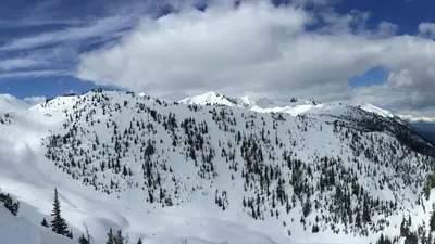 Berge im Skigebiet Kicking Horse in British Columbia