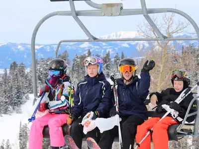Kinder auf dem Sessellift © Grand Targhee Resort
