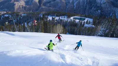 Breite Pisten und bester Schnee in Aspen Mountain