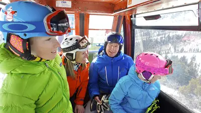 Familie in der Red Pine Gondel in Park City