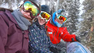 Aufstieg mit dem Sessellift in Aspen Highland