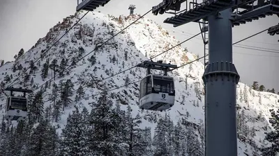 Gondelbahn in Palisades Tahoe - Olympic Valley