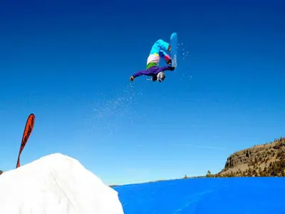 Sprung im Terrain Park © Kirkwood Mountain Resort