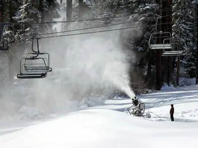 Schneemaschine in Sierra at Tahoe © Sierra at Tahoe