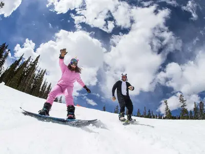Abfahrt in verrückten Kostümen © Dave Camara