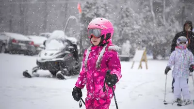 Kinder im Skigebiet Wachusett Mountain