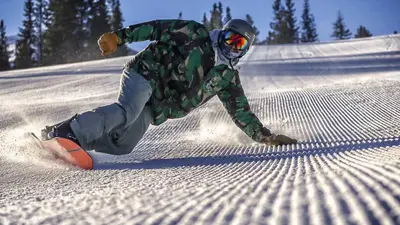 Snowboarding in Copper Mountain