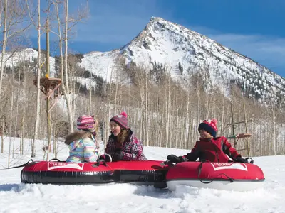 Tubing-Spaß in Crested Butte © Tom Stillo