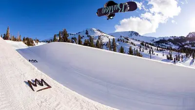 Halfpipe in Mammoth Mountain