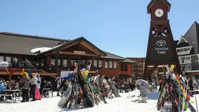 Treffpunkt im Skigebiet Schweizer Mountain