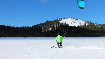 Snowkiting in Royal Gorge