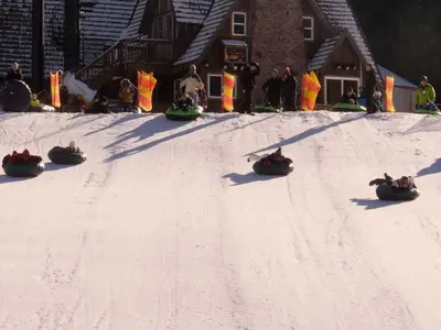 Die Tubing Bahn für Groß und Klein © Mt Hood Skibowl
