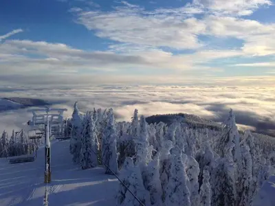 Blick über das Skigebiet 49 Degrees North © 49 Degrees North Mountain Resort