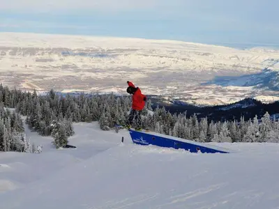 Snowpark mit Aussicht © Mission Ridge Ski & Board Resort
