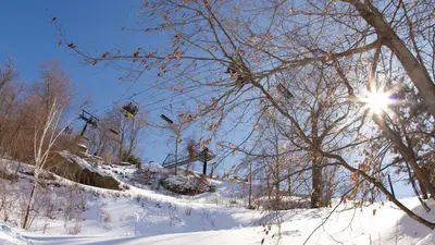 Aufstieg mit dem Sessellift in Chestnut