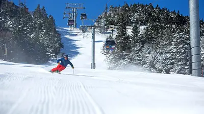 Skifahrer bei der Abfahrt in Killington