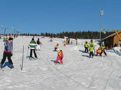 Kinderskischule im Skiareal Novako - Bo?í Dar © Skiareal Novako - Bo?í Dar