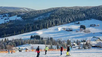 Panorama aus dem Skigebiet Pec - Petzer