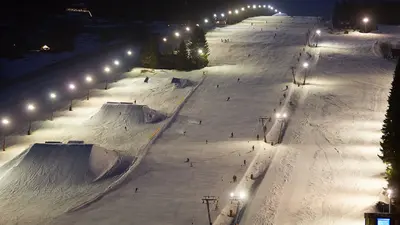 Nachtskifahren im Skigebiet Pec-Petzer