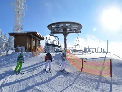 Bergstation des Sessellift im Skicentrum Ricky Orlickych © Ski centrum Rícky v Orlických horách