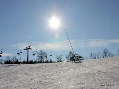 Pisten im Skizentrum Aldrov in Vitkovice © www.vitkovicevkrk.cz