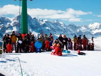 Im Skigebiet gibt es mehrere Rodelstrecken © Aramon Group