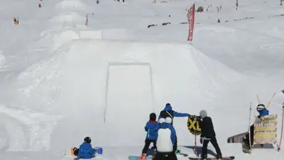 Der Snowpark Superparque Sulayr in Sierra Nevada
