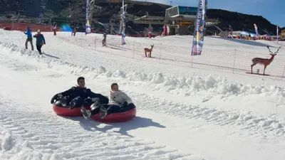 Snow Tubing in Sierra Nevada