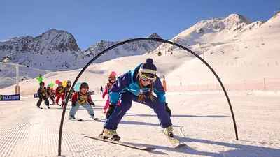 Skifahren lernen im Kinderland
