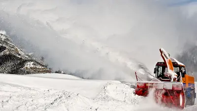Schneefräse im Skigebiet Vallnord