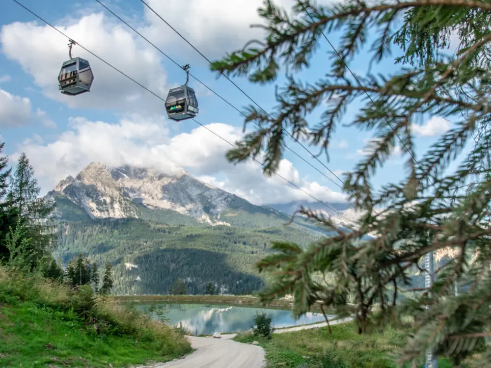 Jennerbahn über dem Beschneiungsteich