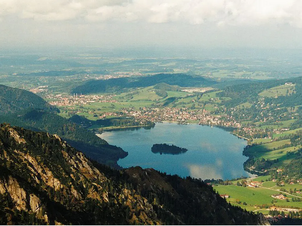 Luftaufnahme des Schliersees