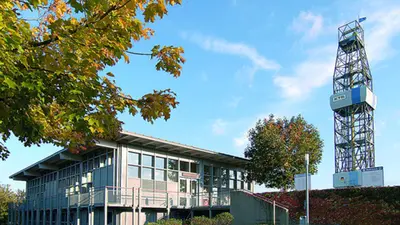 Geozentrum-KTB mit Bohrturm