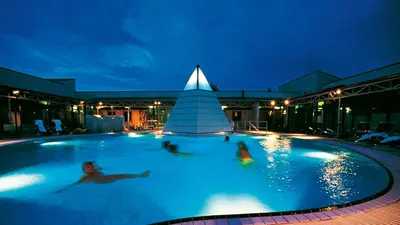 Rottal Terme am Abend