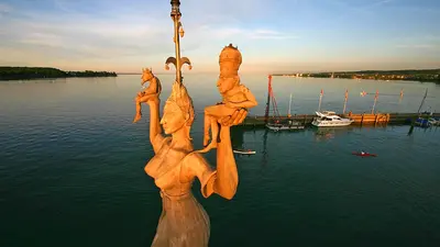 Die Imperia wacht über den Konstanzer Hafen.