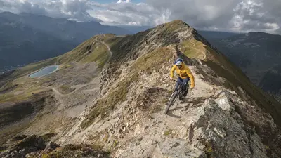 Biker in den Davoser Bergen