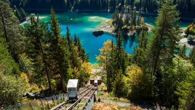 Standseilbahn am Caumasee
