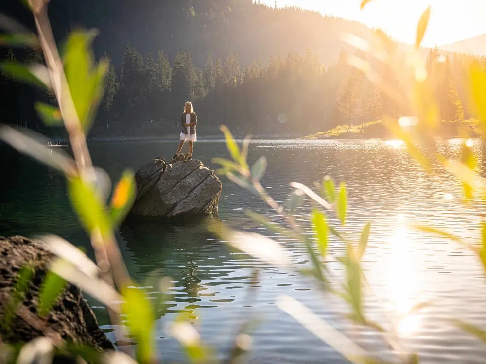 Der Caumasee liegt oberhalb von Flims