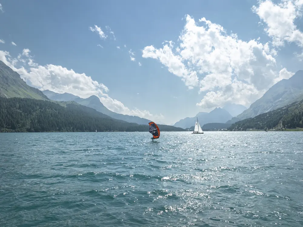 Windsurfer auf den Engadiner Seen