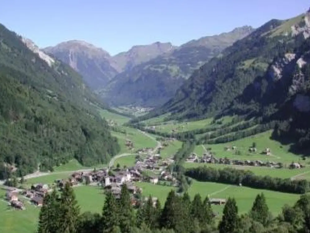 Blick übers Sernftal