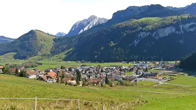 Blick auf den Ort Unteriberg