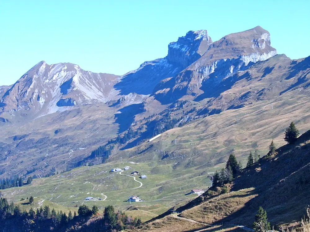 Blick auf Twäriberg, Druesberg und Forstberg /