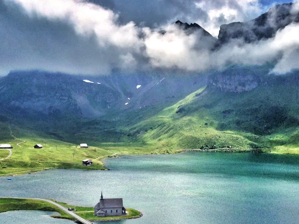 Blick von oben auf den Melchsee